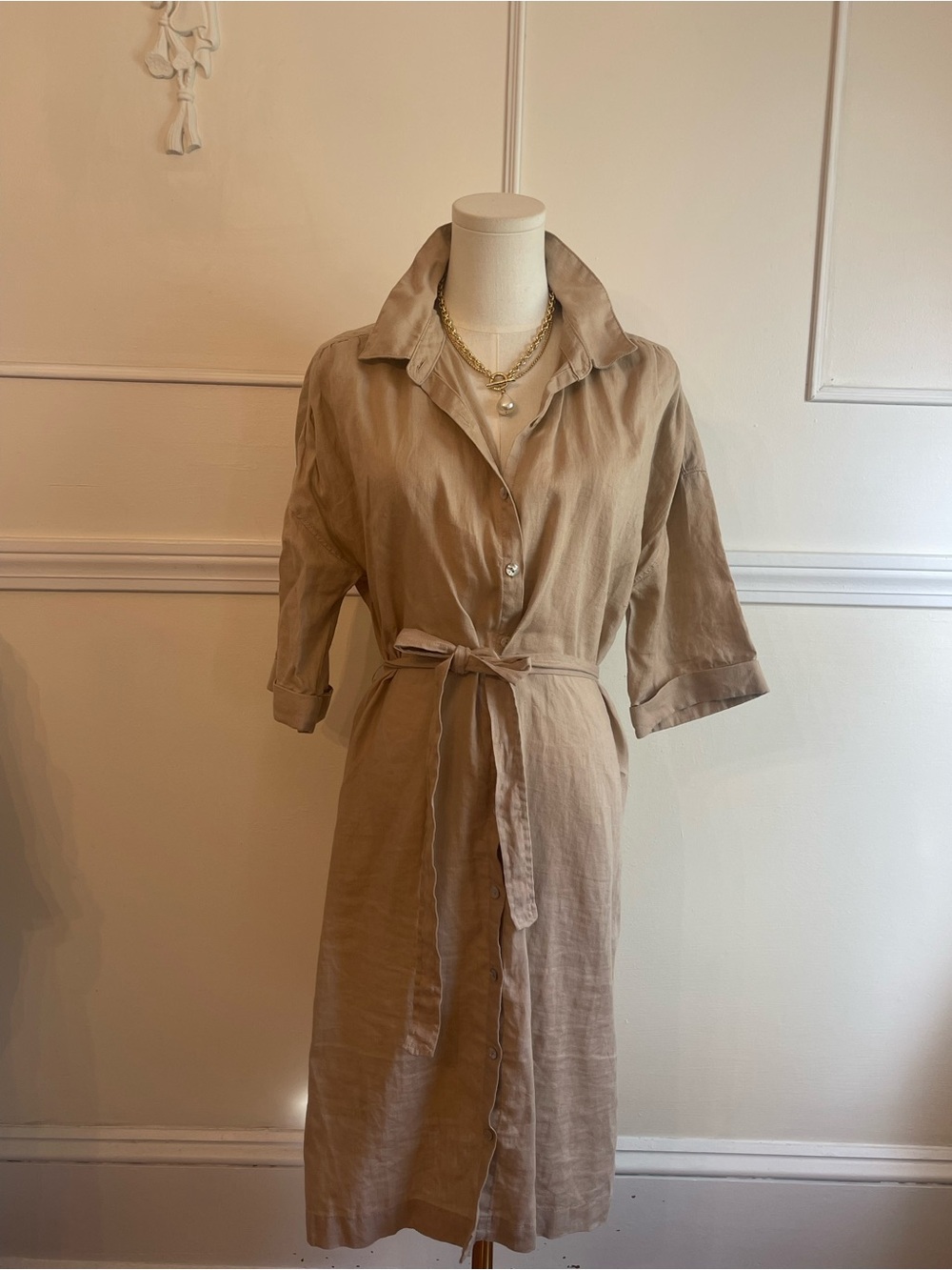 Tahari 100% Linen Classic Beige Shirt Dress with Waist Tie